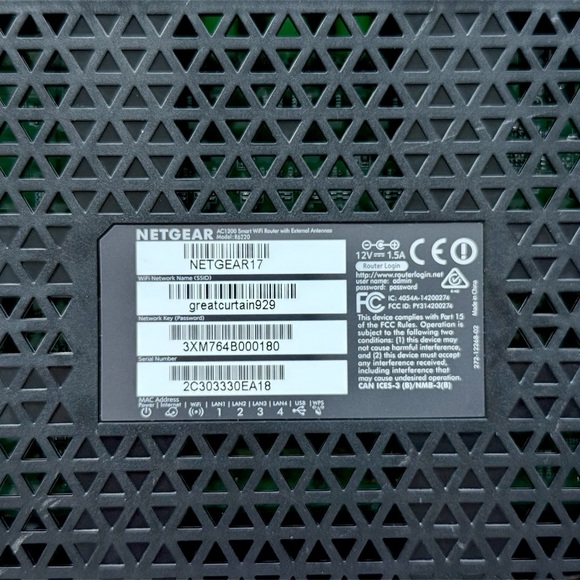 NETGEAR R6220-100NAS Smart Wi-Fi Router - Picture 3 of 3